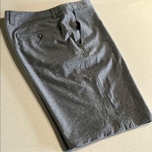 BKE Hybrid Gray Flat Front Shorts Lightweight Design Size 33/10